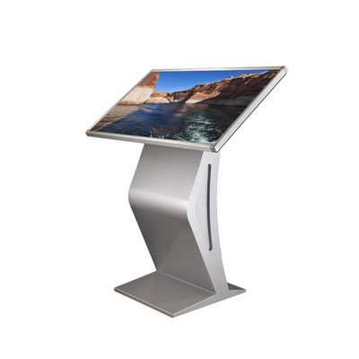 Contrassegno dell'interno di Digital che annuncia l'esposizione LCD del tabellone per le affissioni per il centro commerciale